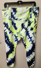 Load image into Gallery viewer, Athleta Elation 7/8 Tight. Size XL
