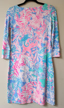 Load image into Gallery viewer, Lilly Pulitzer Dress. Size XS. Pink. Good condition. Pre-Owned.
