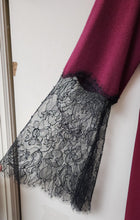 Load image into Gallery viewer, Oscar De La Renta Sweater. Size XL
