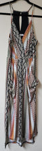 Load image into Gallery viewer, BCBG Dress. Size M
