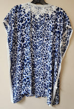 Load image into Gallery viewer, Taj by Sabrina Crippa Blouse. Size L.
