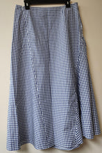 Load image into Gallery viewer, Theory Skirt. Size 10
