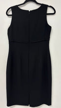 Load image into Gallery viewer, Ellen Tracy Dress. Size 6
