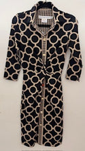 Load image into Gallery viewer, Gretchen Scott Dress. Size Shrimp (XXS)
