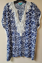 Load image into Gallery viewer, Taj by Sabrina Crippa Blouse. Size L.
